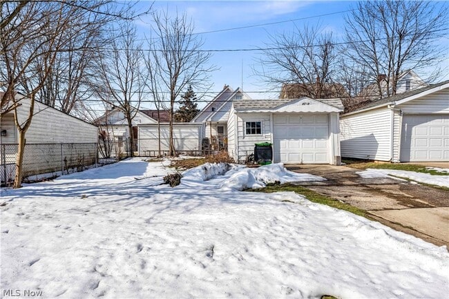 Building Photo - 4710 Birchwood Rd