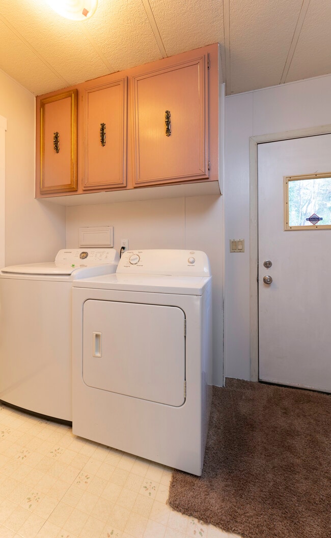 Building Photo - 11811 SE 184th St