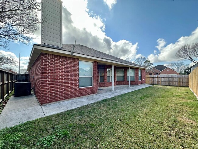 Building Photo - 16914 Sandy Reef Ct