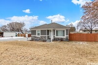 Building Photo - Cozy 2-Bedroom Home in Roy