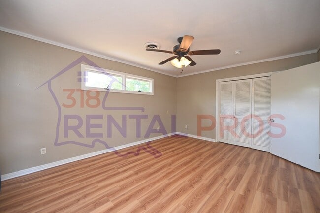 Building Photo - 1707 Lind Dr