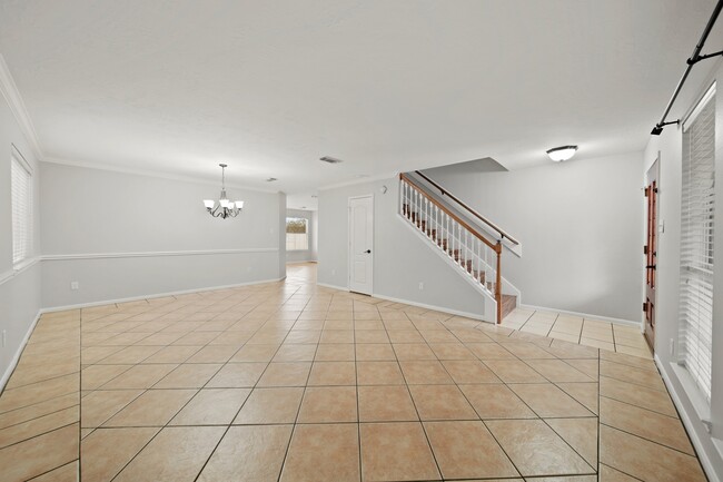 Building Photo - 18902 Sun Pass Dr