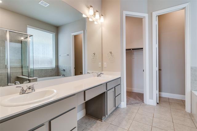 Building Photo - 1319 Beach Blvd