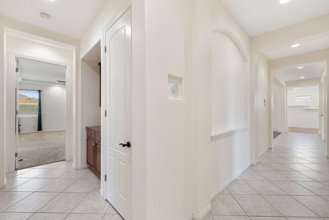 Building Photo - 145 Bellini Way