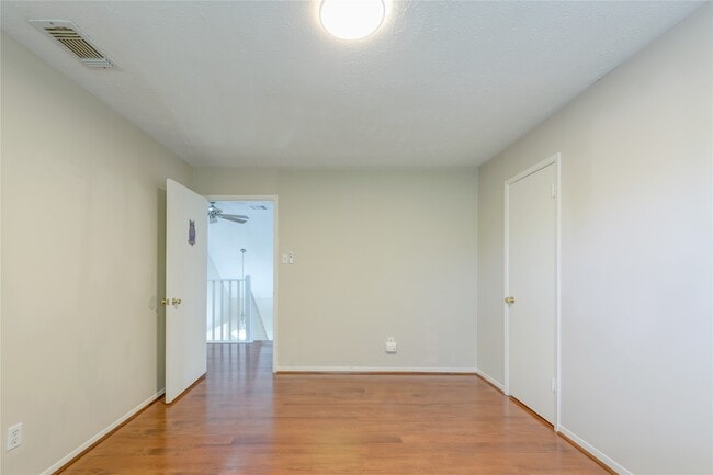 Building Photo - 2902 Field Line Dr