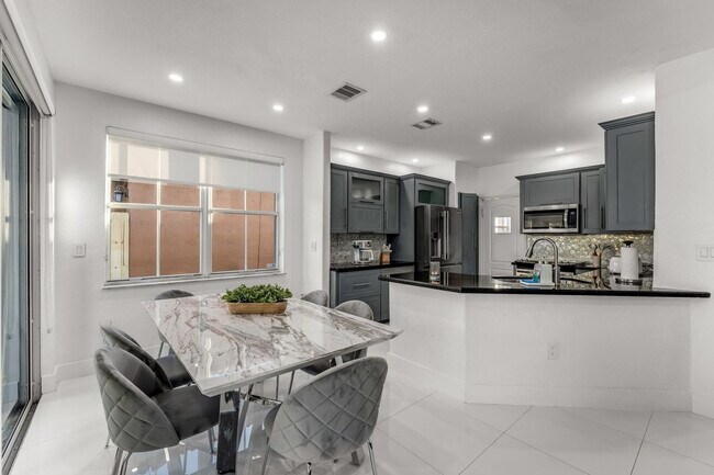 Building Photo - 1205 SW 146th Ct