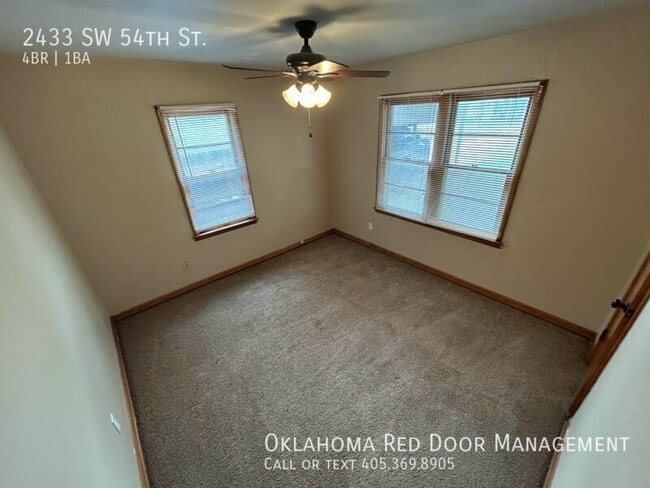 Building Photo - 2433 SW 54th St