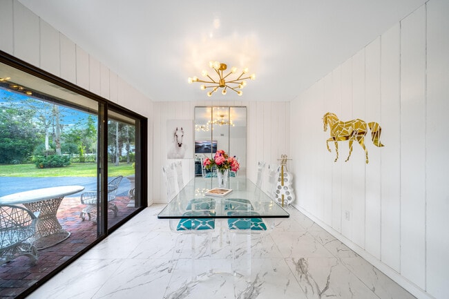 Building Photo - 583 Rambling Dr Cir