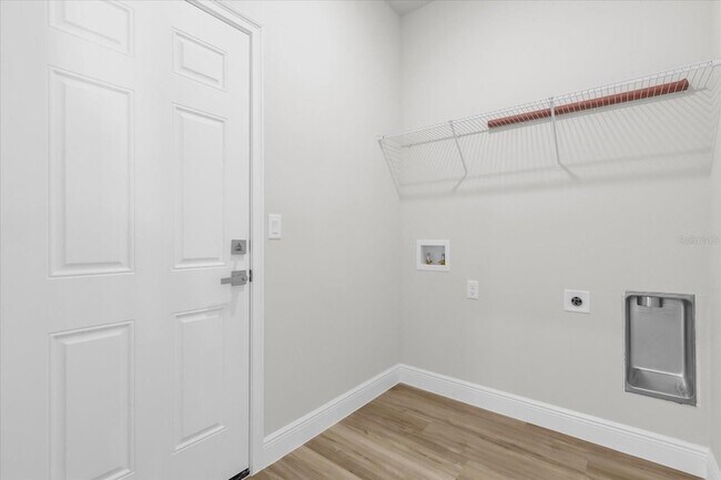 Building Photo - 3935 SW 151st Pl