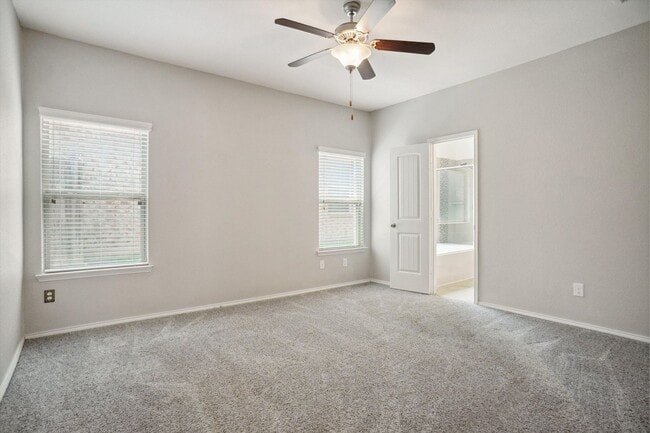 Building Photo - Incredible Home in Primrose Xing close to Chisholm Trail Pkwy & Benbrook Lake