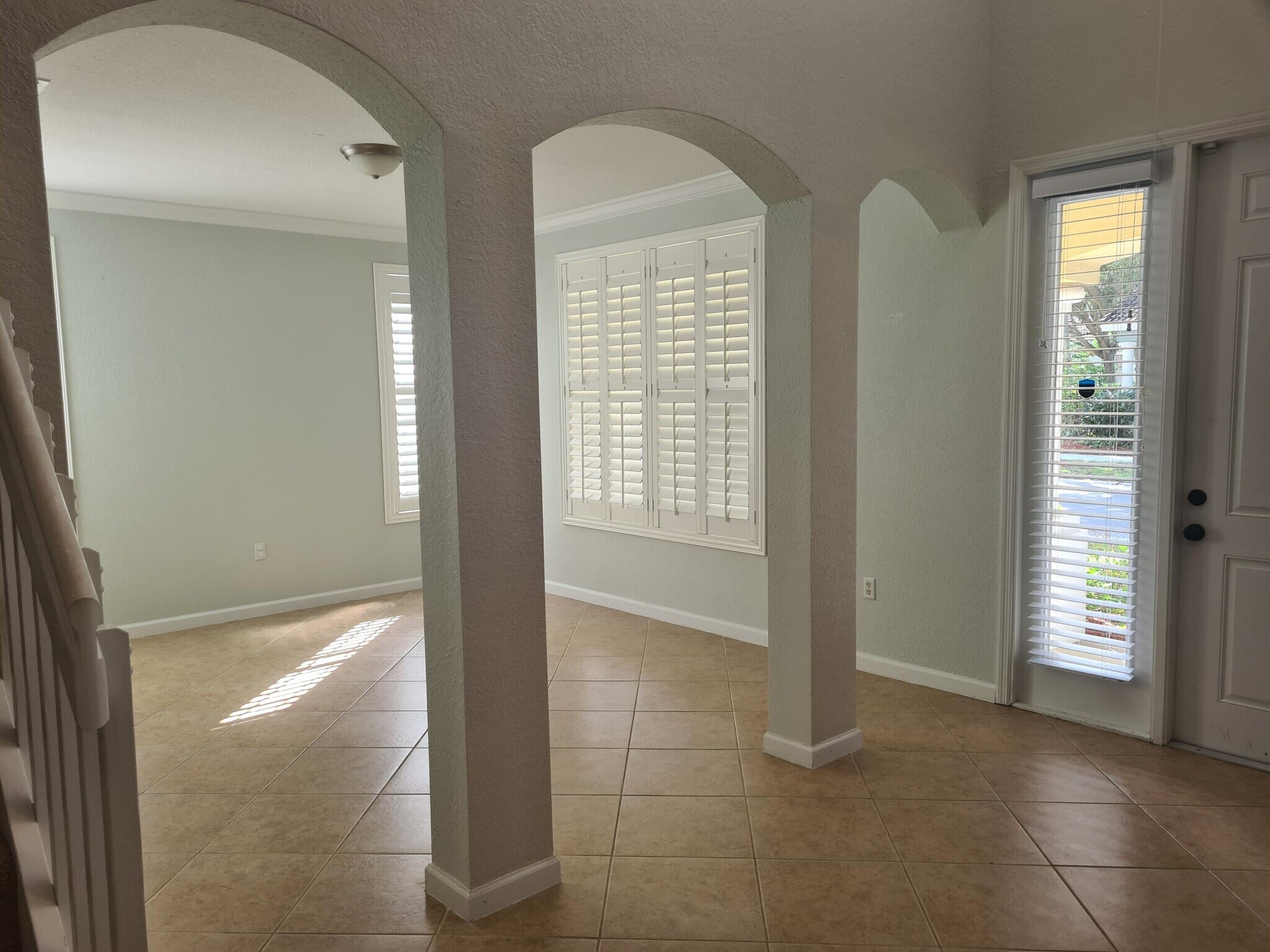 Building Photo - 1445 E Bexley Park Dr