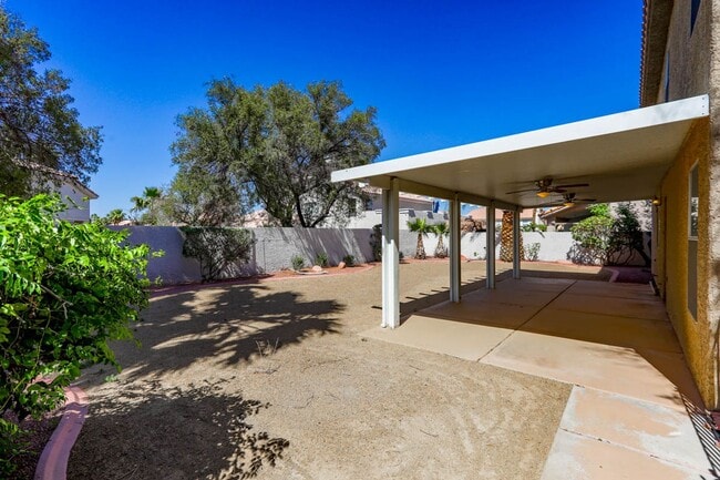 Building Photo - Beautiful 4 Bedroom Henderson Home
