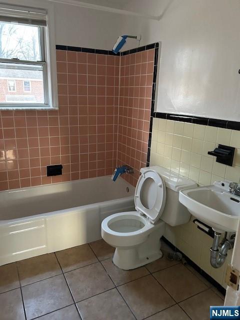 Building Photo - 425 Ridge Rd