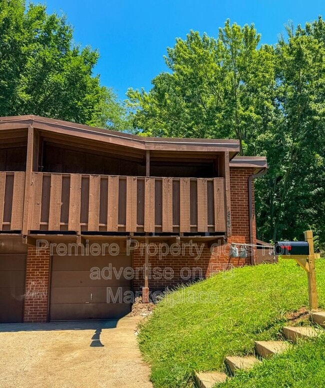 Building Photo - 8441 Kessler St