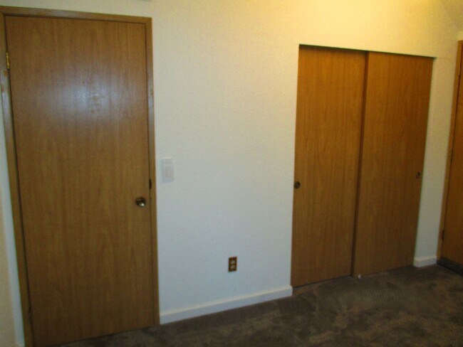 Building Photo - 33124 E Lake Holm Dr SE