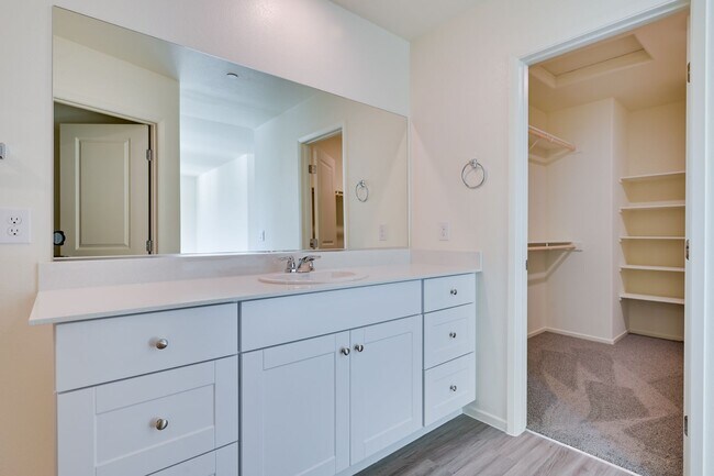 Building Photo - NW 3 Bedroom Townhouse!! Gated Community Pool!! 2 Car Garage!!! No Carpet downstairs.