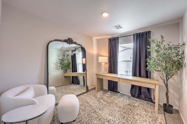 Building Photo - 4463 Honey Hls Ave