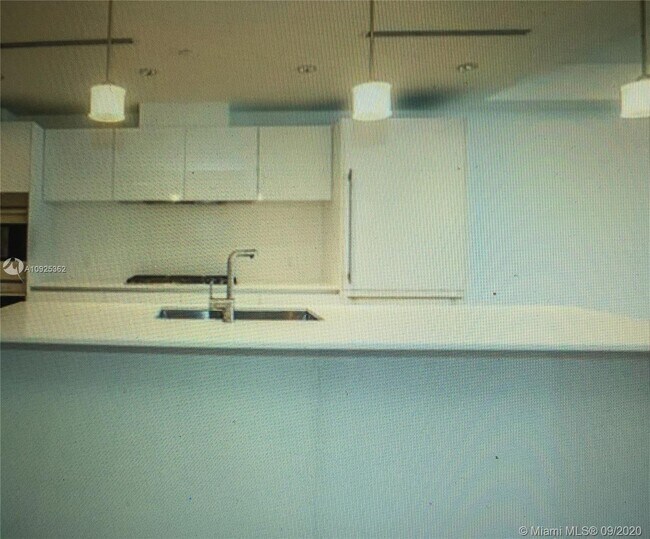 Building Photo - 2101 S Surf Rd