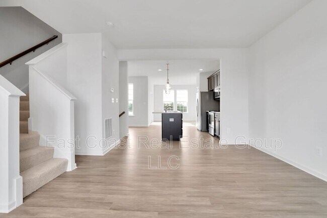 Building Photo - 153 Charterhouse St