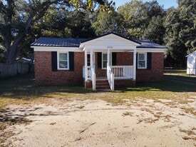 Building Photo - 1532 Hampton St