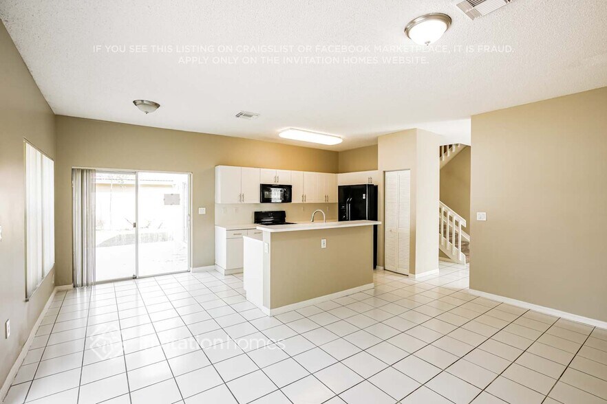 Building Photo - 4415 SW 153rd Ave