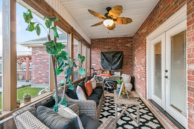 Building Photo - 3525 Van Cleave Dr