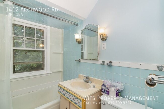 Building Photo - 1412 Archwood Rd