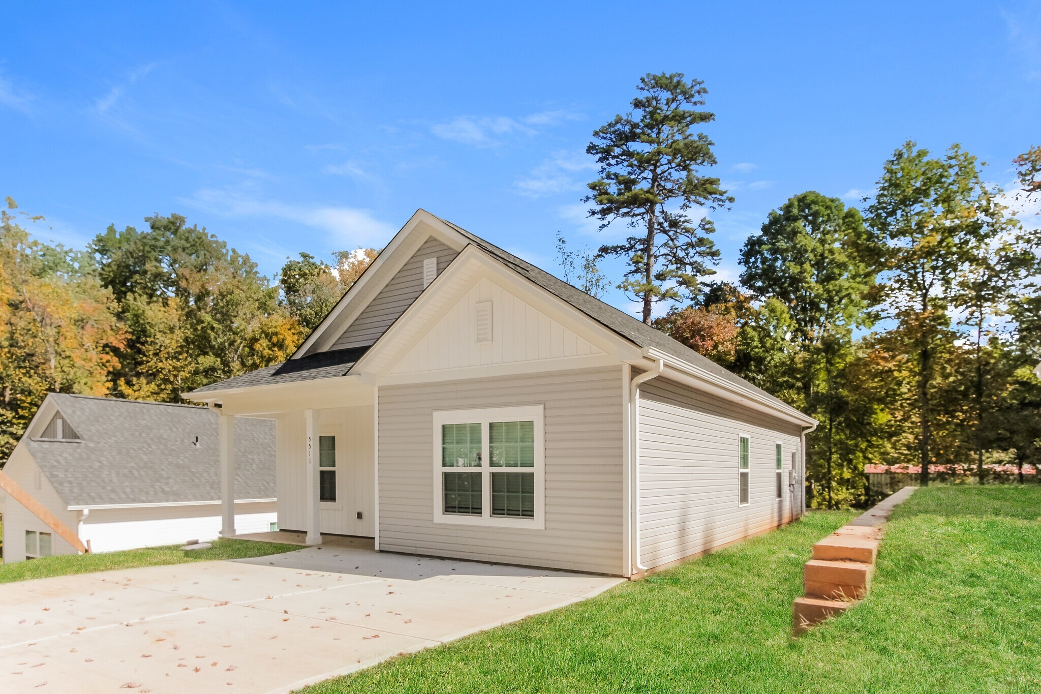 Building Photo - 5511 Laborde Ave