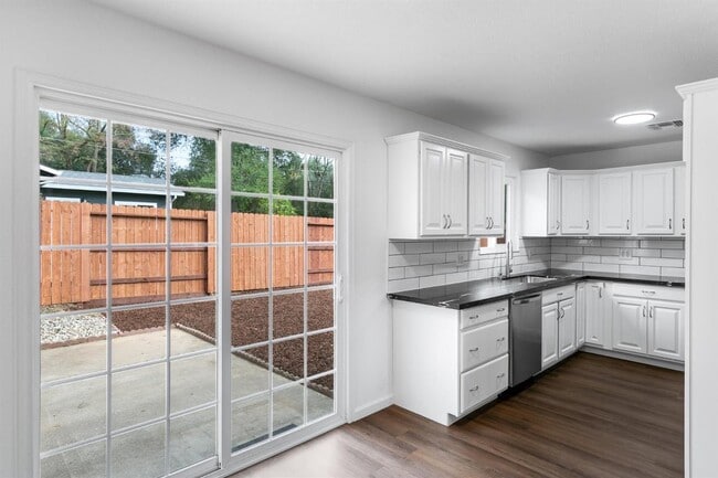 Building Photo - 7748 Wachtel Way