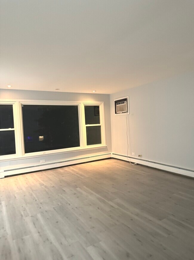 Building Photo - 82 Luella Ave