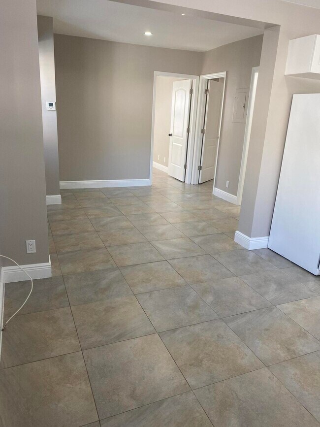 Building Photo - 508 57th St