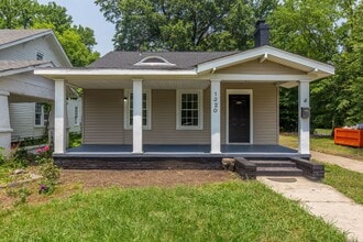 Building Photo - 1320 W Friendly Ave