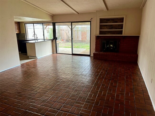 Building Photo - 16915 Grampin Dr