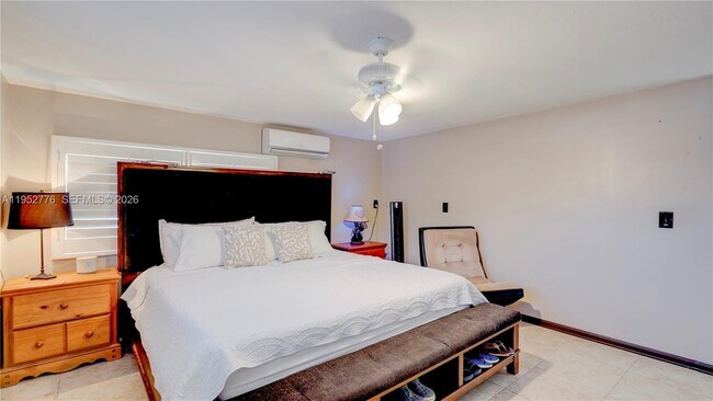 Building Photo - 150 Azalea St