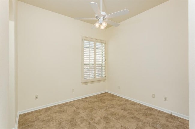 Building Photo - 9227 Mystic Falls Ln