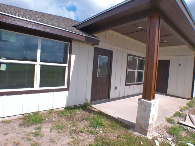 Building Photo - 21 Hope Dr