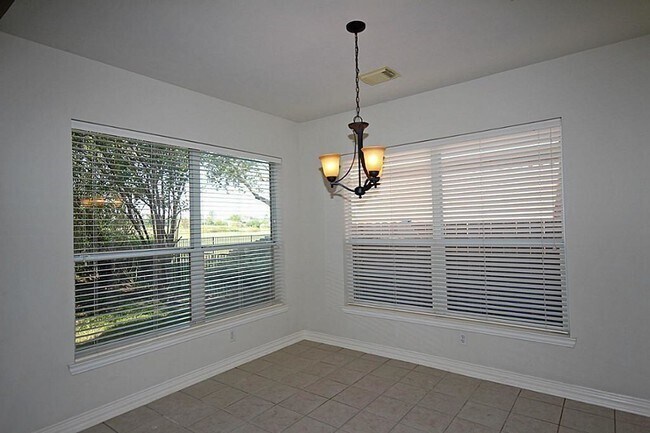 Building Photo - 3018 Ravensport Dr