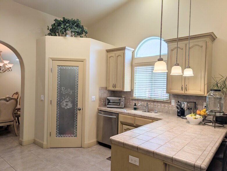 Building Photo - 156 Asilomar Dr