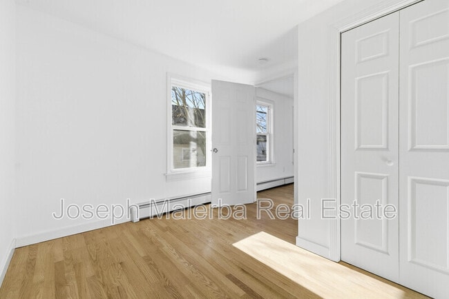 Building Photo - 159 Connecticut Ave