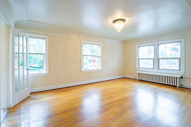 Interior Photo - Parkhurst Apartments