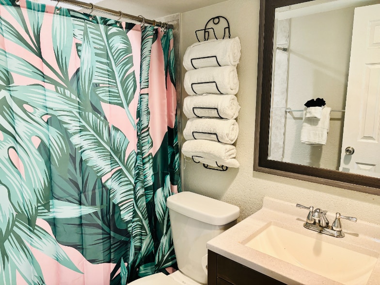 Building Photo - 2881 W 65th Ave