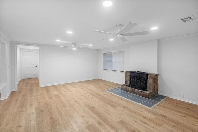 Building Photo - 24 Sophia Dr