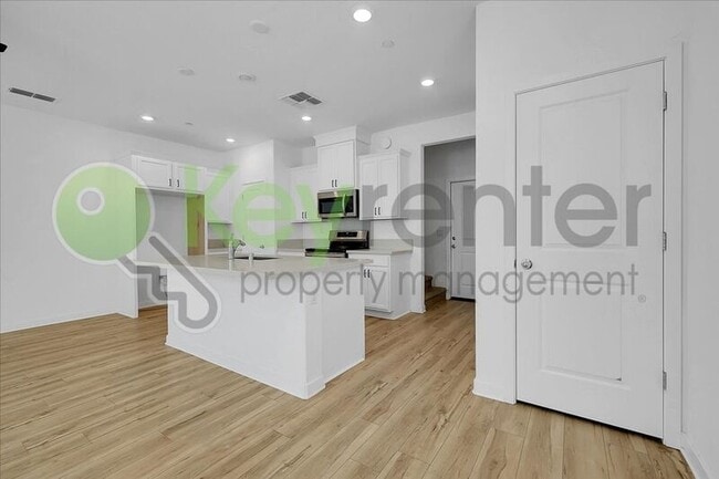 Building Photo - 5301 E Commerce Way