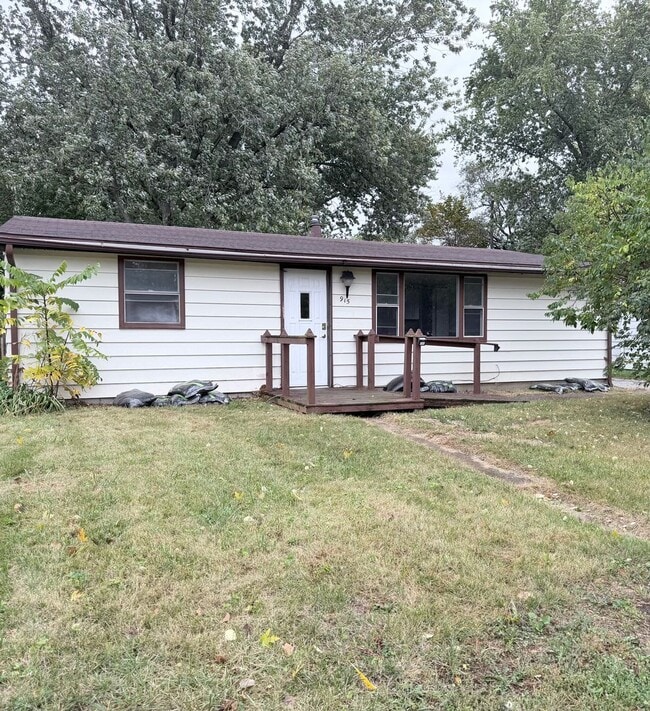 Building Photo - Newly renovated 3 bedroom house