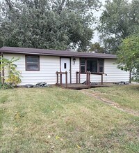 Building Photo - Newly renovated 3 bedroom house