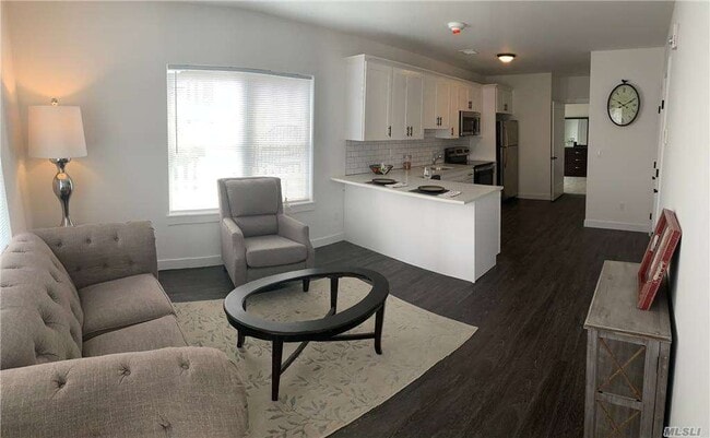 Building Photo - 64 Park Ave