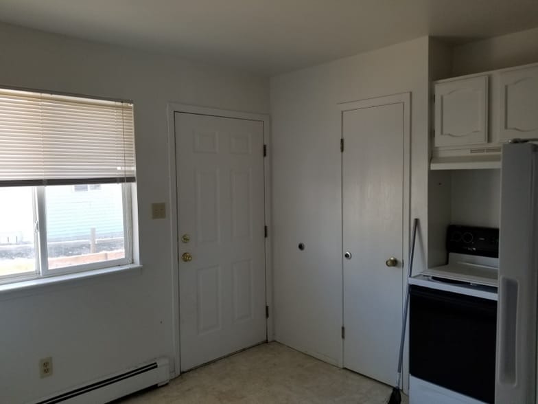 Building Photo - 1021 S Wisconsin Ave