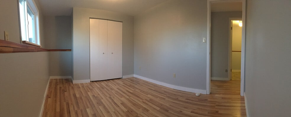 Downstairs bedroom - 901 Montana St