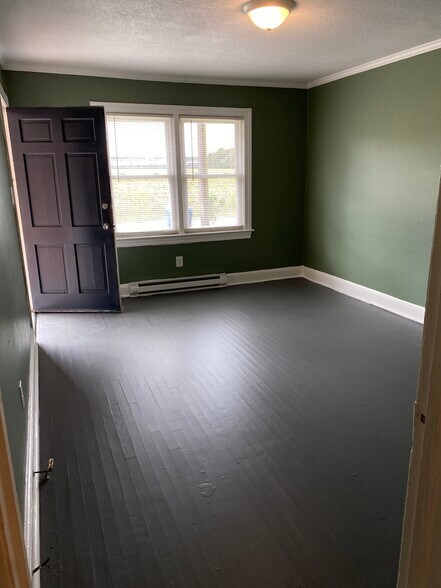 Building Photo - 577 S 7th St