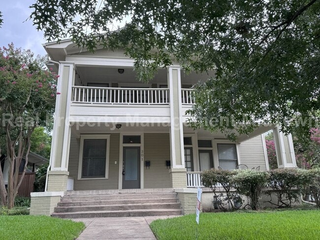 Building Photo - Live in the Heart of One of Dallas’ Most I...